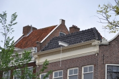 Roof hooks on buildings 1