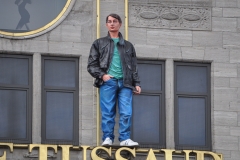 Statue in front of Madame Tussaud's 1