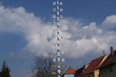 May Pole (mia bom)